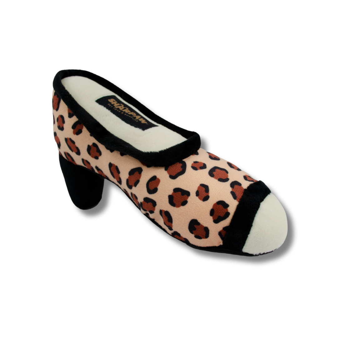 FLUFFY CHUMS JUGUETE DE PELUCHE CON SONIDO TIPO SQUEAKY ESTILO ZAPATILLA DAMA 23cm by SHARPAW