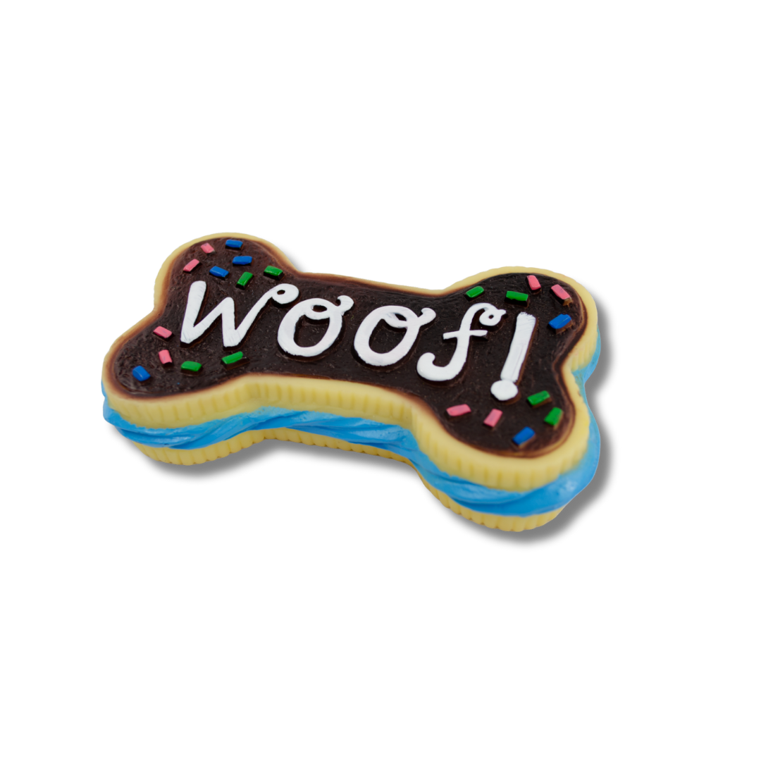 TINNY CHUMS GALLETA TIPO HUESO DEVINIL C/SONIDO TIPO SQUEAKY 13.7cm BY SHARPAW